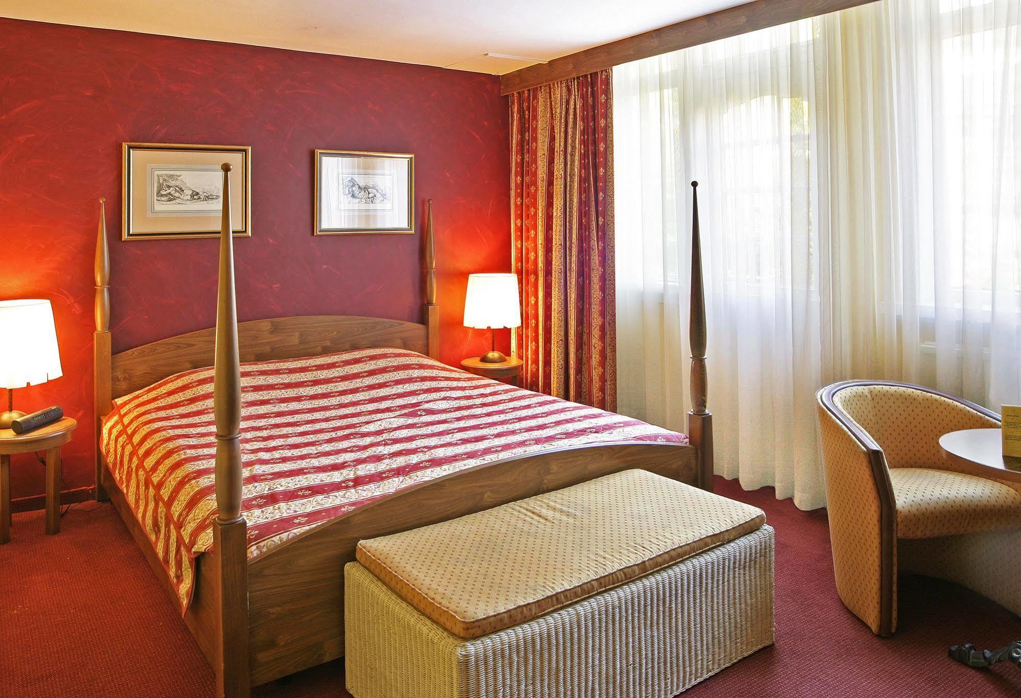 Hotel Ravel Hilversum Exterior photo